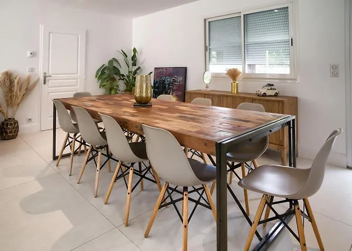 ヴィラ Proche Du Bassin -piscine グジャン・メストラ