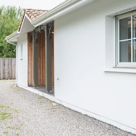 Proche Du Bassin -piscine فيلة غوجان-ميستراس