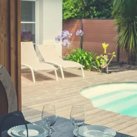 Proche Du Bassin -piscine فيلة غوجان-ميستراس