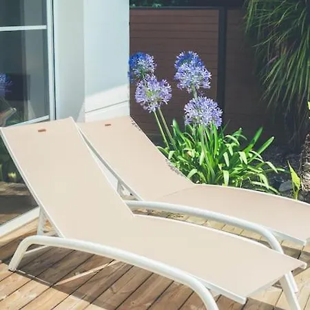 فيلة Proche Du Bassin -piscine *