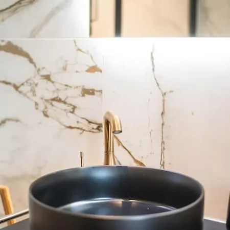 Proche Du Bassin -piscine *