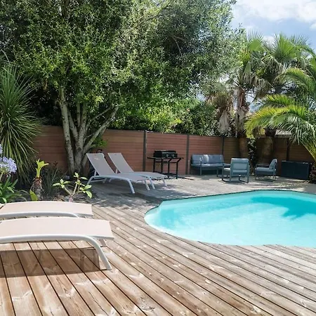 Proche Du Bassin -piscine فيلة *